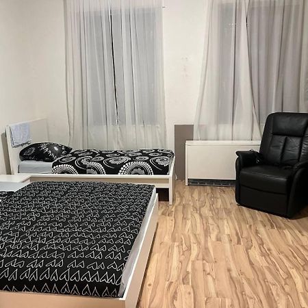 2 Room Apartament Messe Есен Екстериор снимка