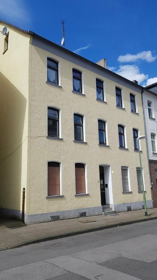 2 Room Apartament Messe Есен Екстериор снимка