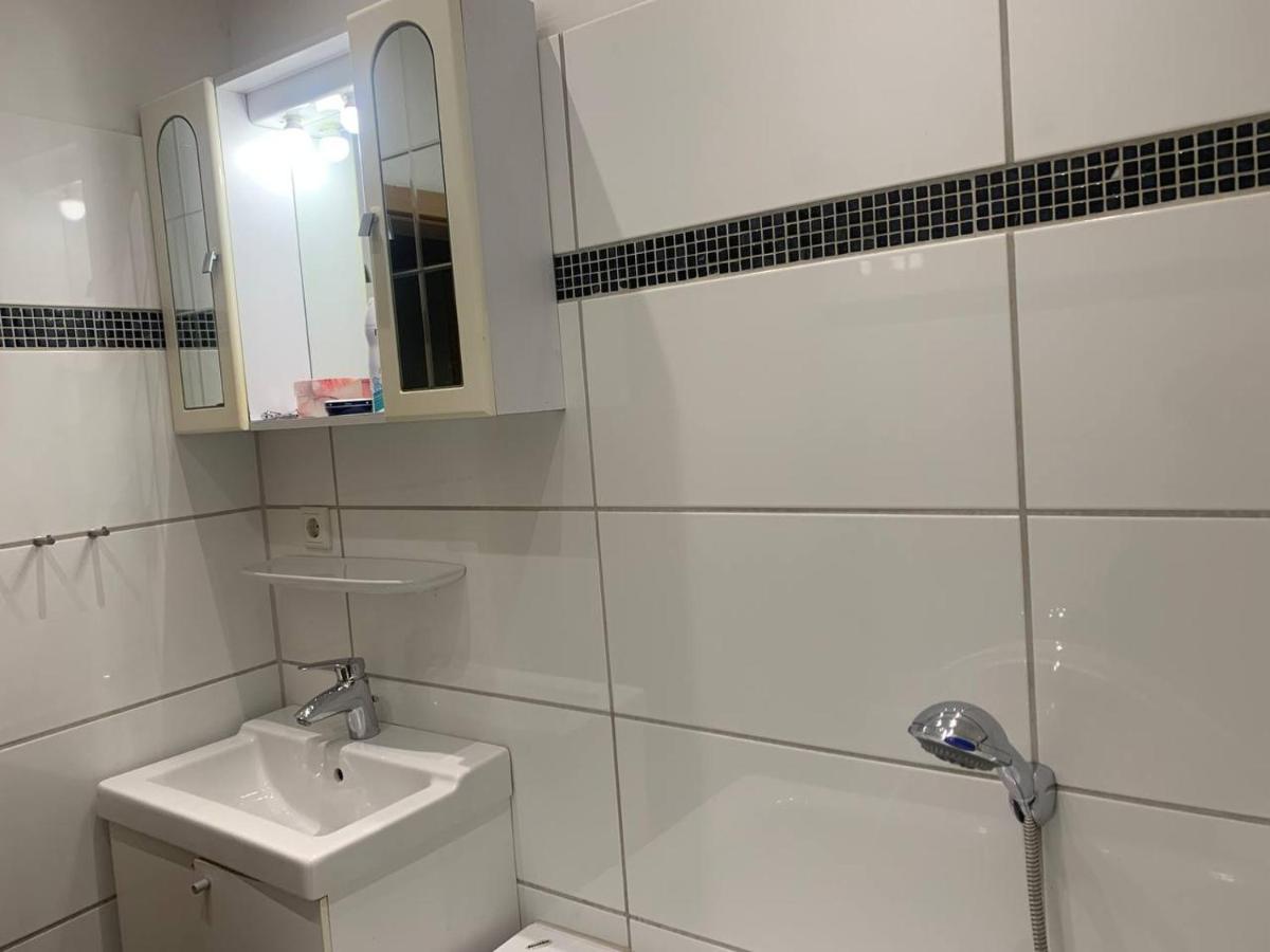 2 Room Apartament Messe Есен Екстериор снимка