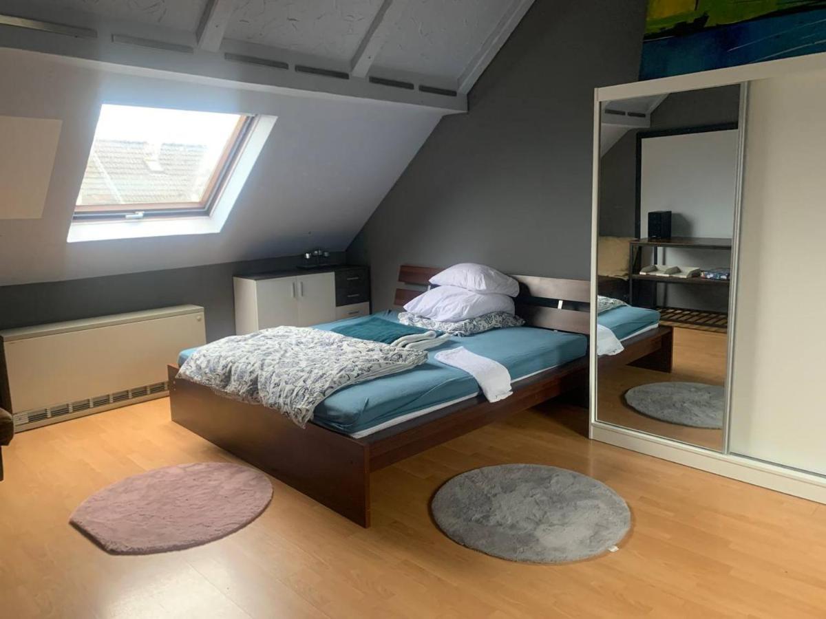 2 Room Apartament Messe Есен Екстериор снимка