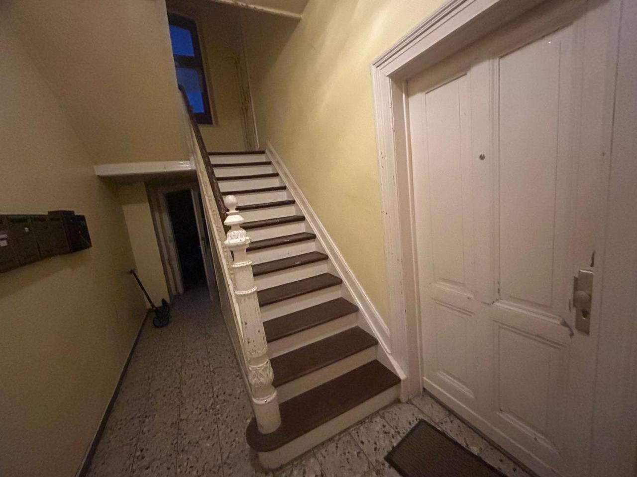 2 Room Apartament Messe Есен Екстериор снимка