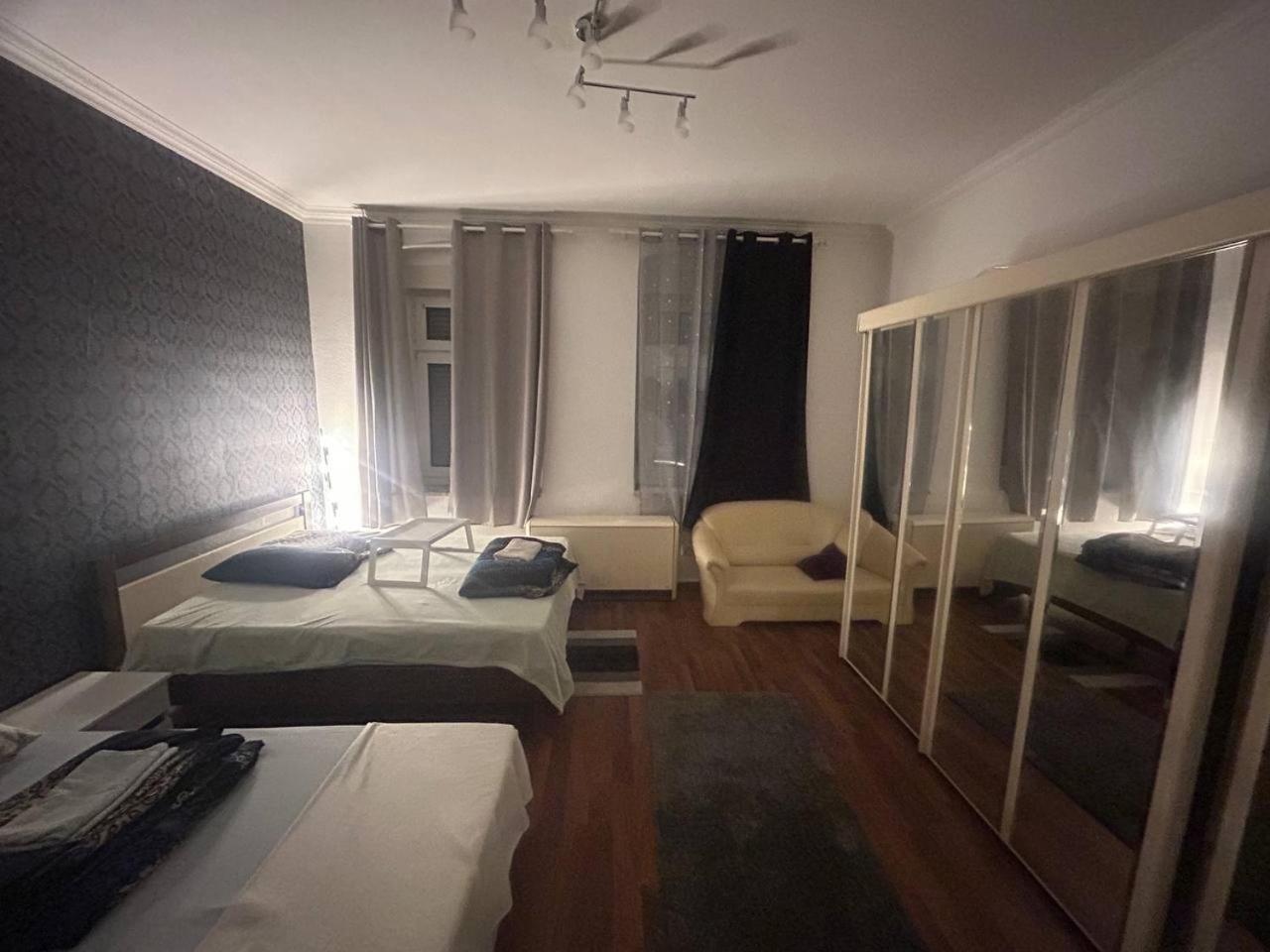 2 Room Apartament Messe Есен Екстериор снимка